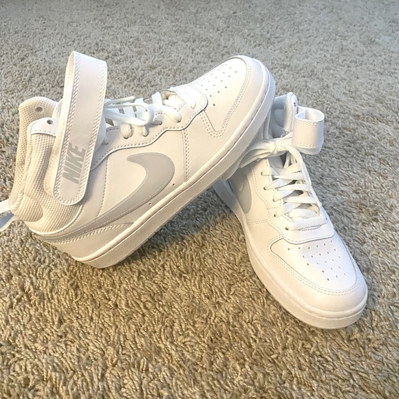 Nike Shoes Brand New W Original Box Size 45 Youth Nike Dunks White